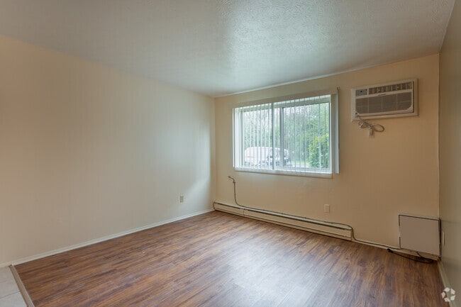 2BD 1BA 689 pies. Cuadrados. - Jordan Court Apartments