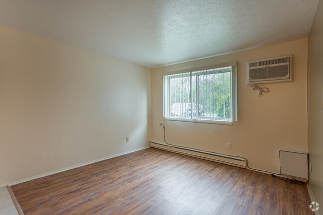 2BD 1BA 689 pies. Cuadrados. - Jordan Court