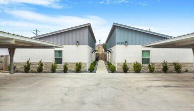 Building Photo - 1626 Playa Dr