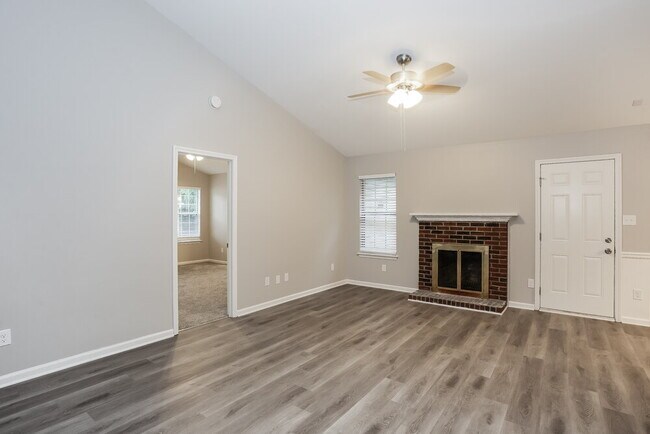 Foto del edificio - 3766 Lake Spring Ave NW