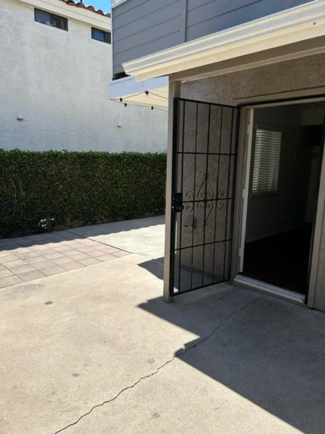 Building Photo - 2121 Orange Ave