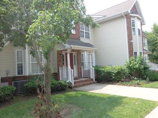 Building Photo - 321 Moonlight Dr