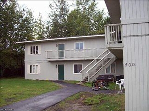 Primary Photo - 400 Dailey Ave