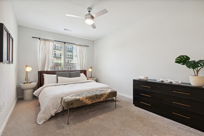 Interior Photo - Grant Row Lofts