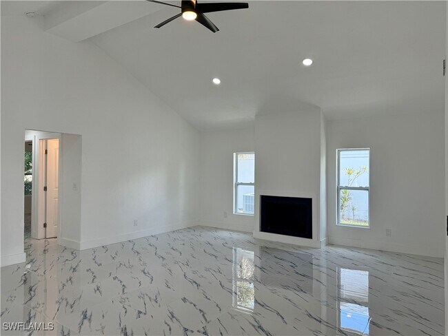 Foto del edificio - 335 SW 48th Terrace