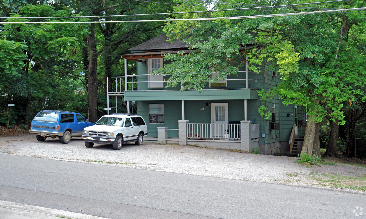 Primary Photo - 2904 E 37th St