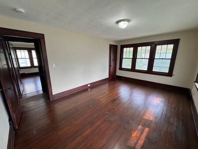 Foto del edificio - 4 bedroom 1.5 bath Home in Moline