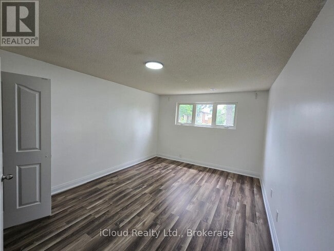 Building Photo - 2636 Crystalburn Ave