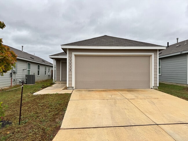 Foto del edificio - 13838 Ostrich Run