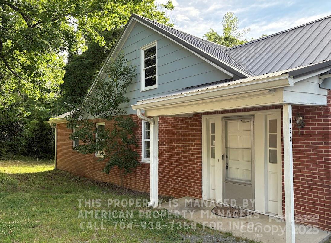 Primary Photo - 130 Lilly Ave