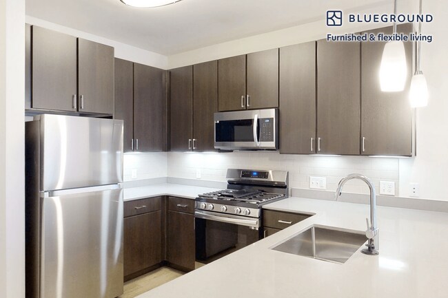 Foto del edificio - 333 Great River Rd