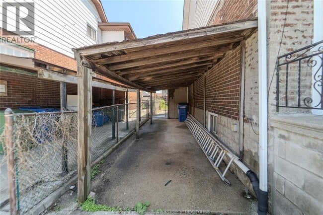 Building Photo - 1124 Mercer St