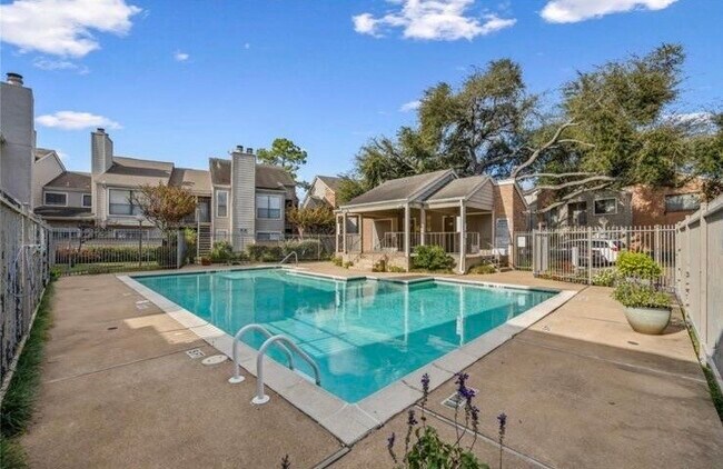 Foto del edificio - 6701 Sands Point Dr