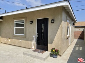 Building Photo - 4817 W 133rd St