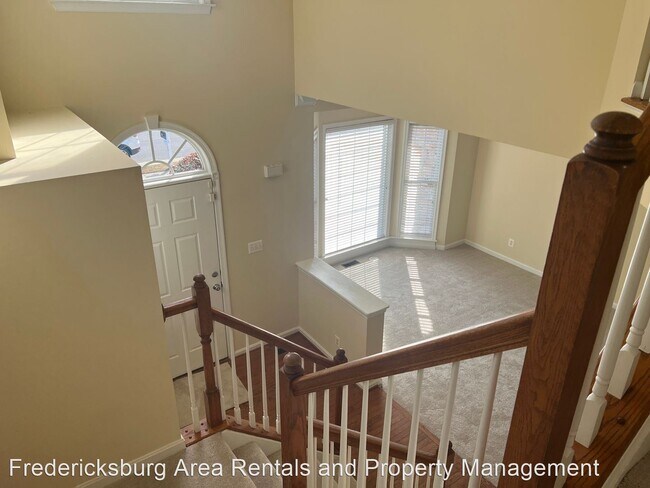 Foto del edificio - 4 br, 2.5 bath House - 70 COUNTRY MANOR DRIVE