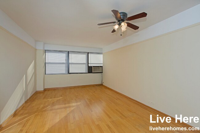 Foto del edificio - 833 W Buena Ave