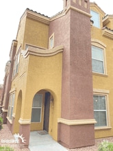 Building Photo - 3975 N Hualapai Way