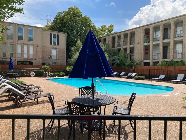 Pool open year-round! - 4633 Wild Indigo St