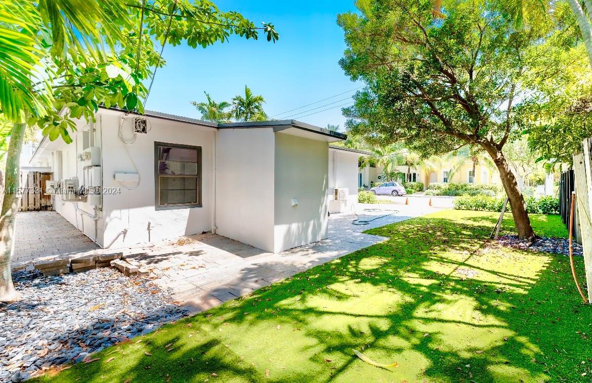 Foto principal - 1615 NE 9th St