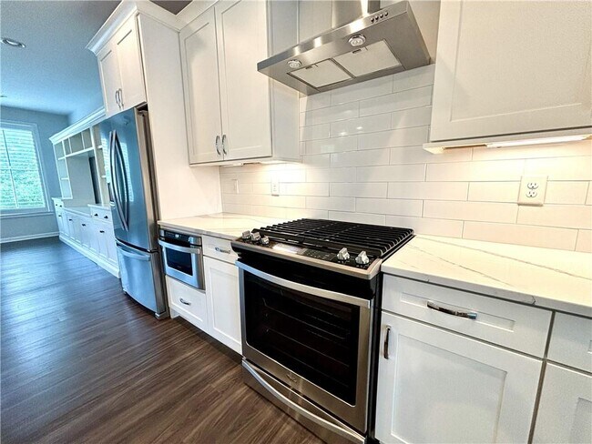 Building Photo - 745 Hamilton Cir SE
