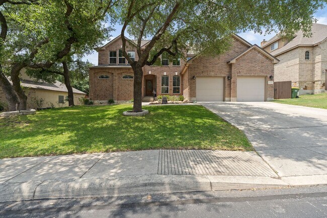 Foto del edificio - Stunning Home with Pool Now Available in t...