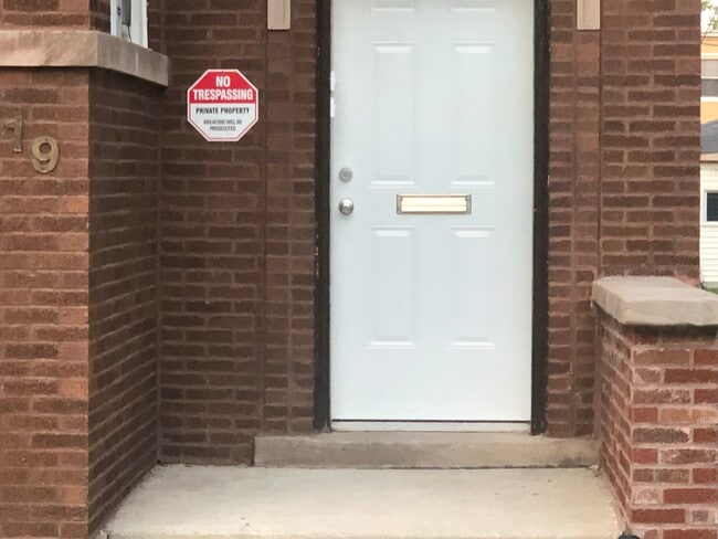 FRONT DOOR - 1619 N Merrimac Ave