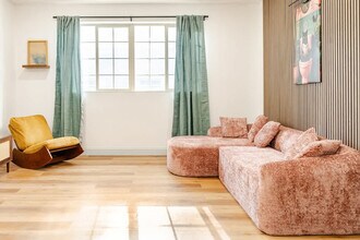 Building Photo - 1384 Ridge Ave