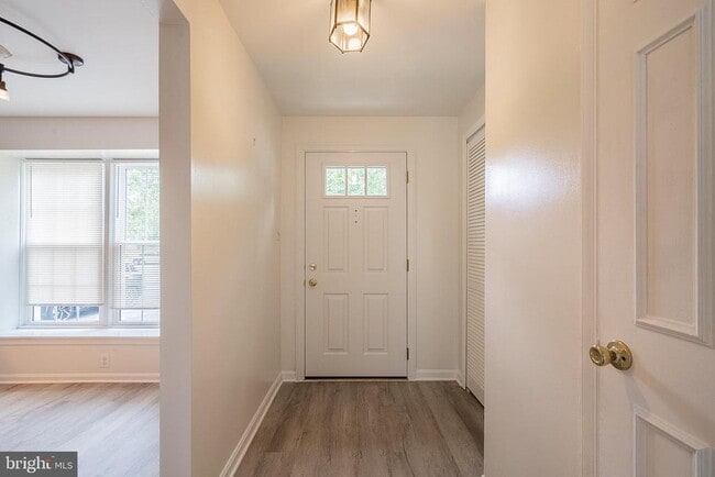 Building Photo - 8029 Edinburgh Dr