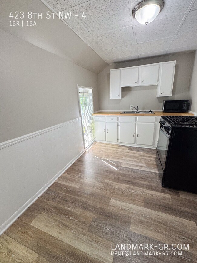 Foto del edificio - 423 8th St NW