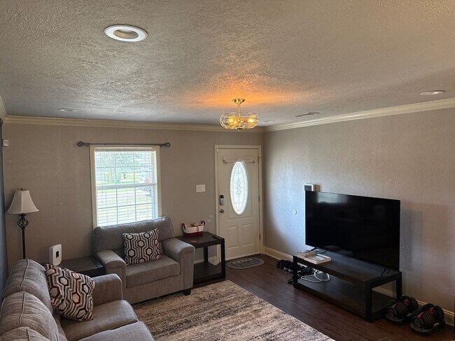 Foto del edificio - 1808 Elmer Neely Dr