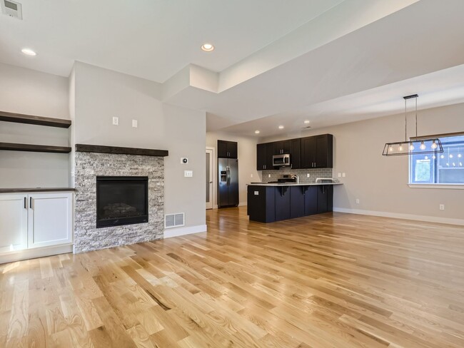 Building Photo - COMING IN  May!!!!!!  Spacious 4 Bedroom, ...
