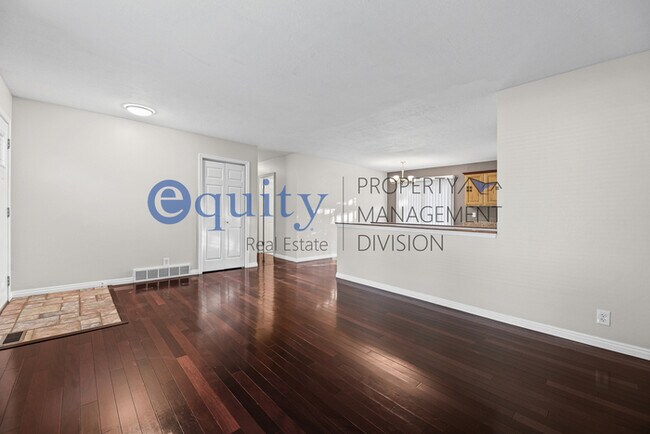 Foto del edificio - 7102 Brookhill Dr E