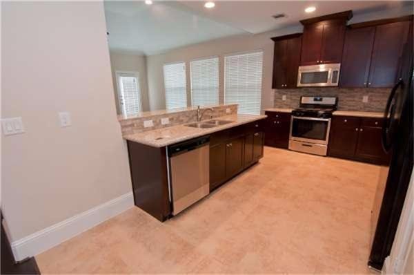 Building Photo - 1310 Jamison Pine Dr