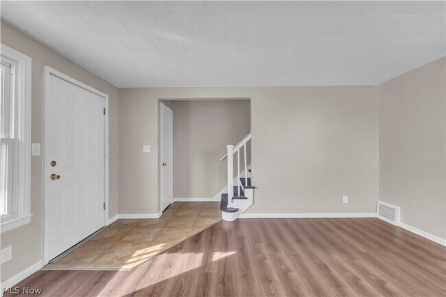 Foto del edificio - 24891 Fisher Rd