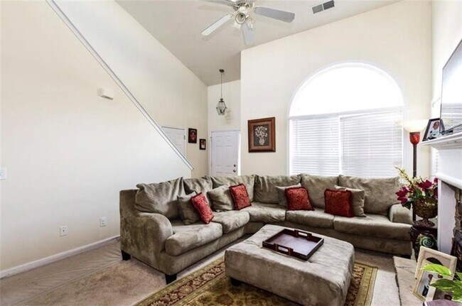 Foto del edificio - 324 Greystone Pkwy