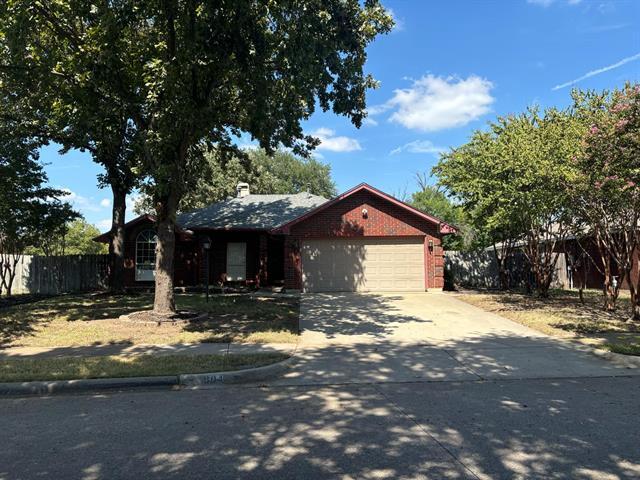 Primary Photo - 604 Oak Meadow Dr