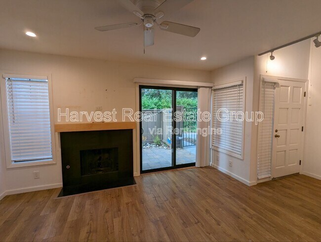 Foto del edificio - 1341 Greenwich Ct