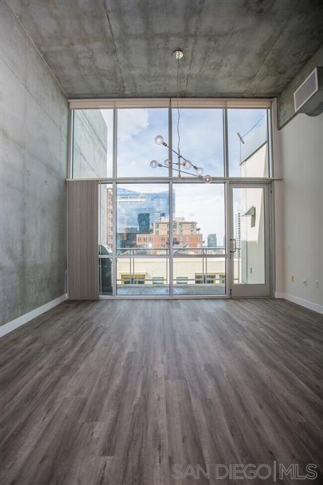 Foto del edificio - Beautiful East Village Top Floor Loft