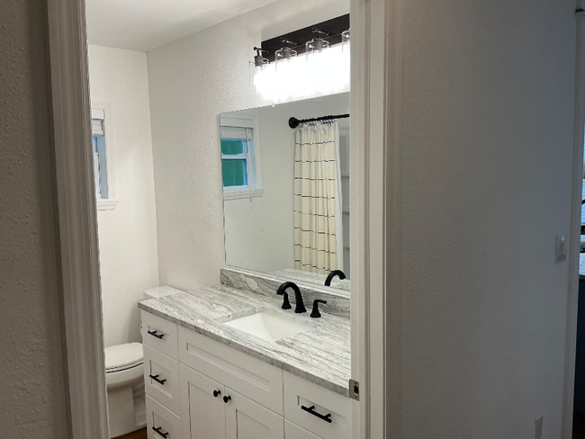 Building Photo - 2532 Coventry Rd