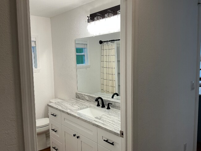 Foto del edificio - 2532 Coventry Rd