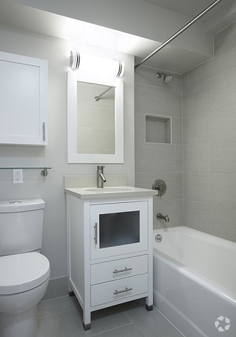 Bathroom - Renoir House