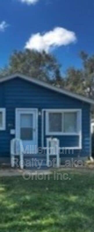 Building Photo - 445 Emerson Ave