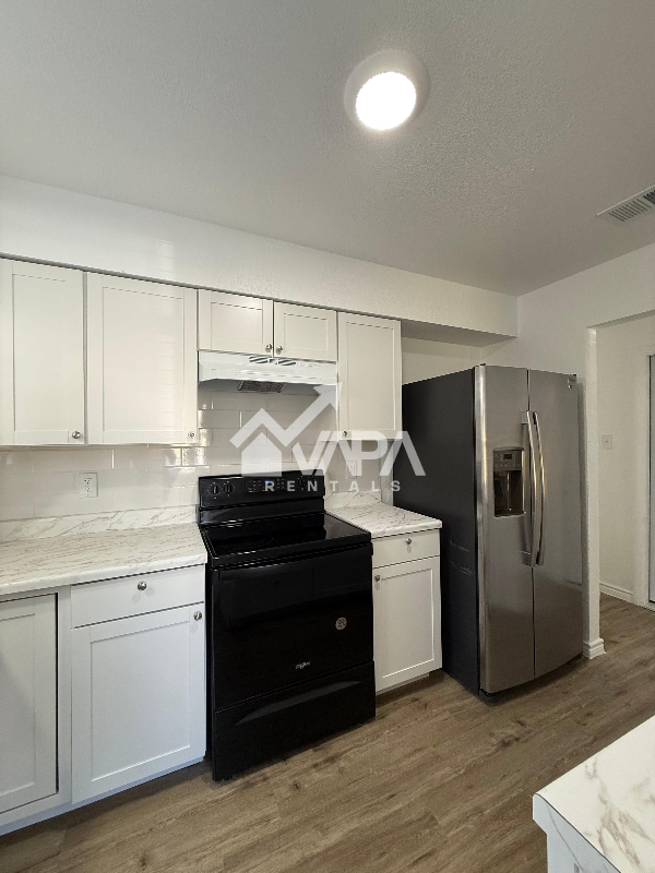 Foto del edificio - 5212 Vinecrest Cir