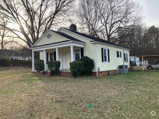 Building Photo - 105 Elm St