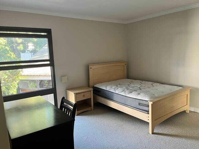 Foto del edificio - 7740 Redlands St