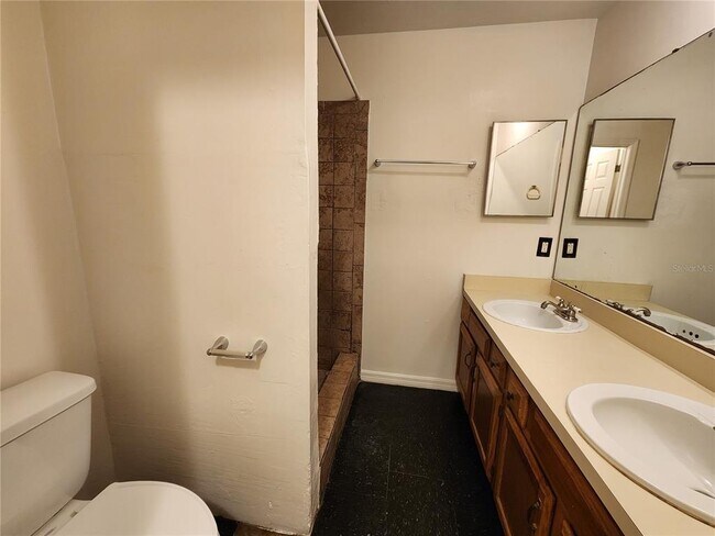 Foto del edificio - 502 SW 68th Terrace