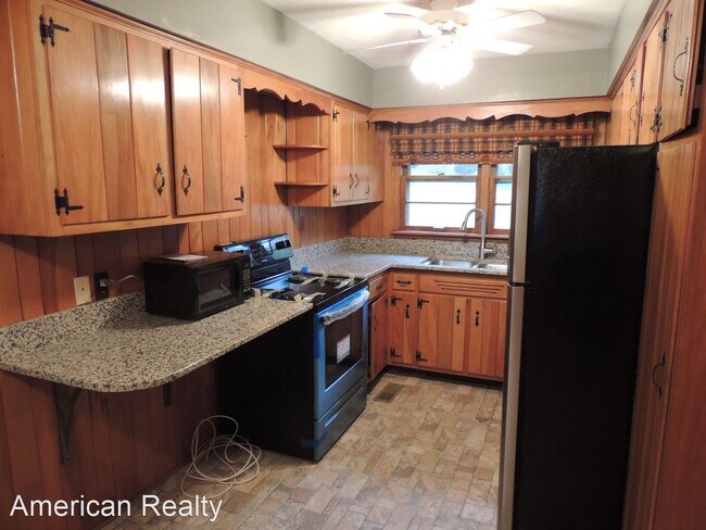 Building Photo - 3 br, 1 bath House - 1057 Oakland
