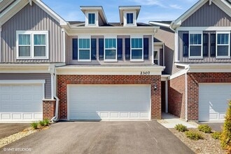 Building Photo - 2307 Ryegrass Ln
