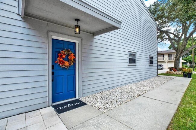 Foto del edificio - 6290 92nd Pl N