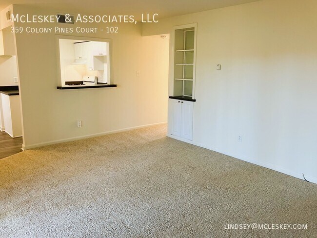 Building Photo - Colony Pines Apartments